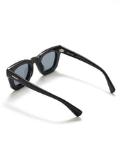 Load image into Gallery viewer, Elia Sunglasses - Black