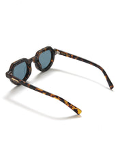 Load image into Gallery viewer, Tani Sunglasses - Tortoise
