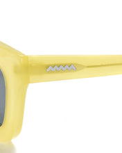 Load image into Gallery viewer, Elia Sunglasses - Yellow
